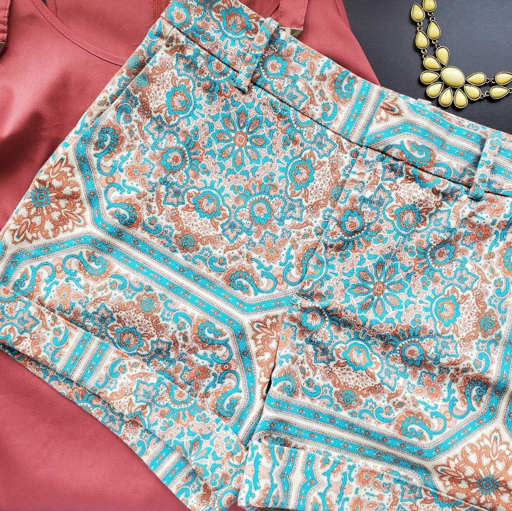 ☀️ZARA Patterned Shorts - Picture 1 of 10